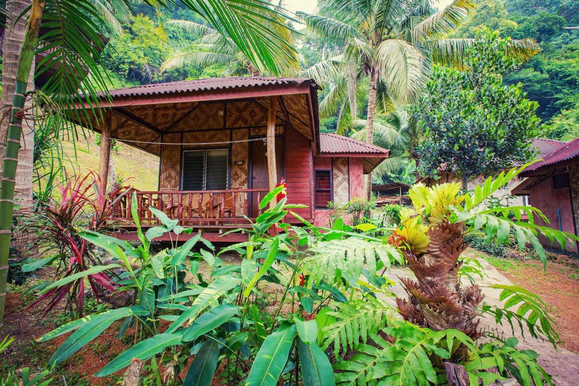Bungalow with Garden View